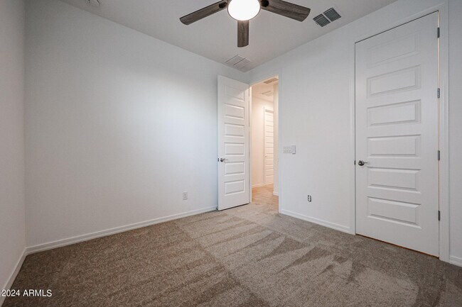 Building Photo - 8907 W Colter St