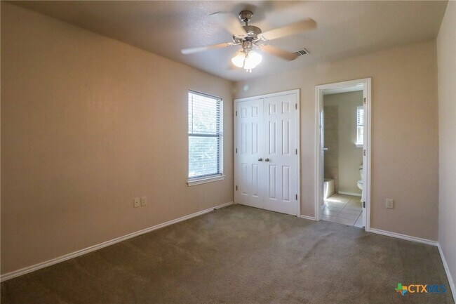 Building Photo - 1125 Brown Rock Dr