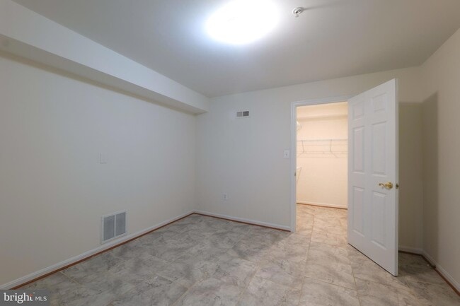 Building Photo - 7709 Killbarron Dr