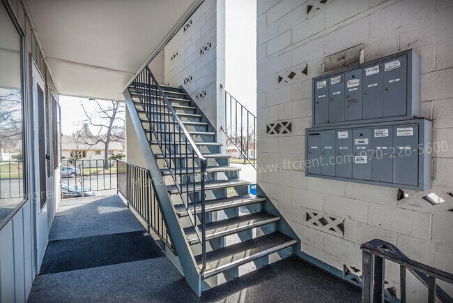 Building Photo - 500 Laporte Ave