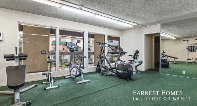 Building Photo - 5460 White Oak Ave