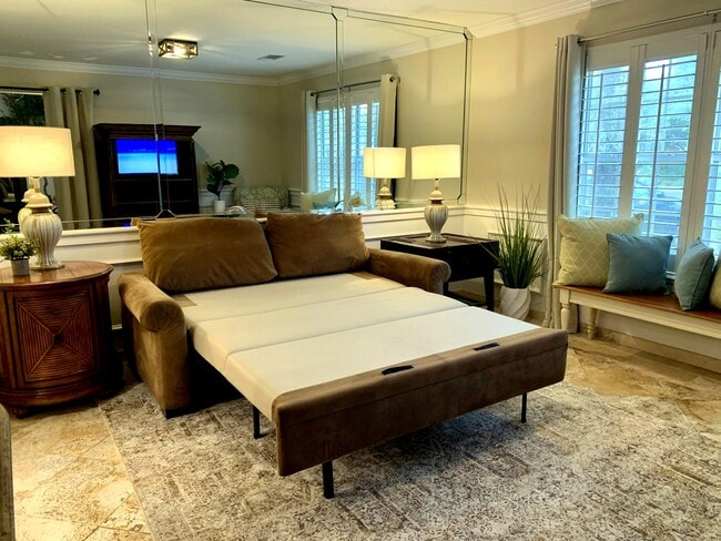 Building Photo - 794 Spring Lake Dr