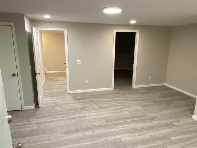 Building Photo - 1806 Queen Anne Ct