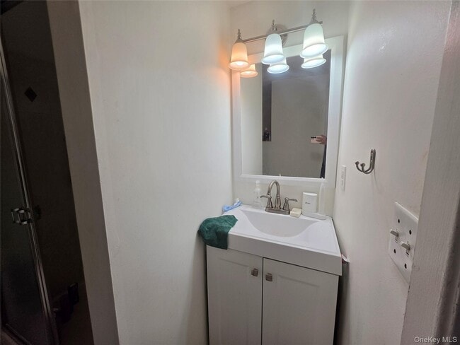 Building Photo - 22 Westside Ave