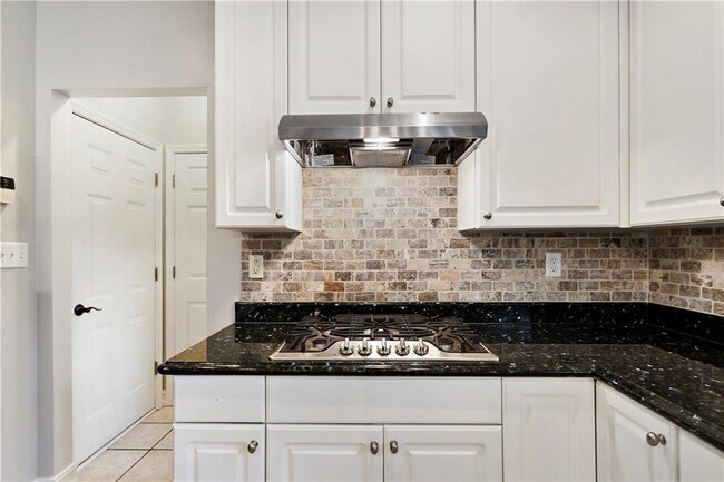Building Photo - 2065 N Bethany Creek Dr