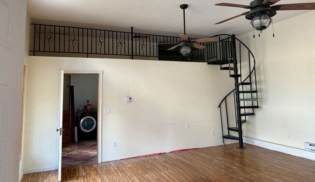 Building Photo - *AMAZING Sprawling Ranch Home*