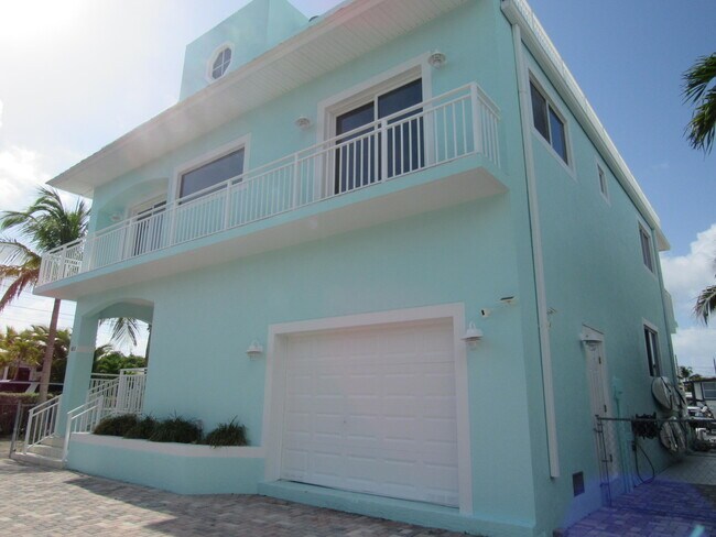 Building Photo - 103 Starfish Ln