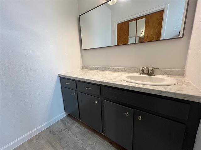 Building Photo - 6415 Circo Dr