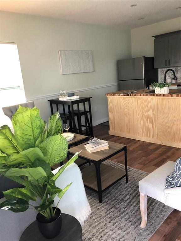 Building Photo - 1321 W North B St