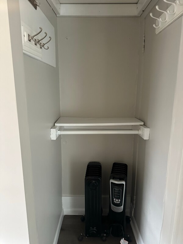 Building Photo - 225 Main St