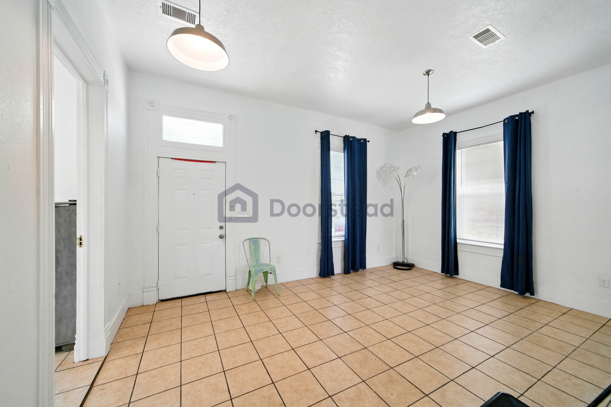 Building Photo - 814 35th St