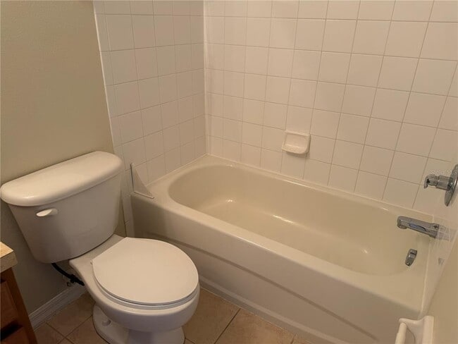 Building Photo - 8506 Gablebend Way