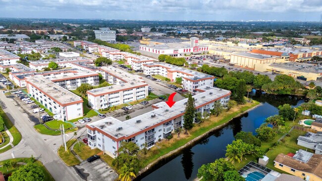 Building Photo - 4310 NW 12th Ct