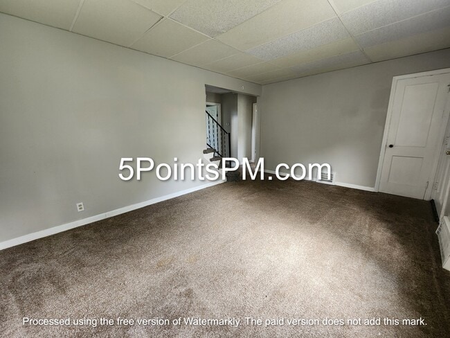Building Photo - 21411 Raymond St