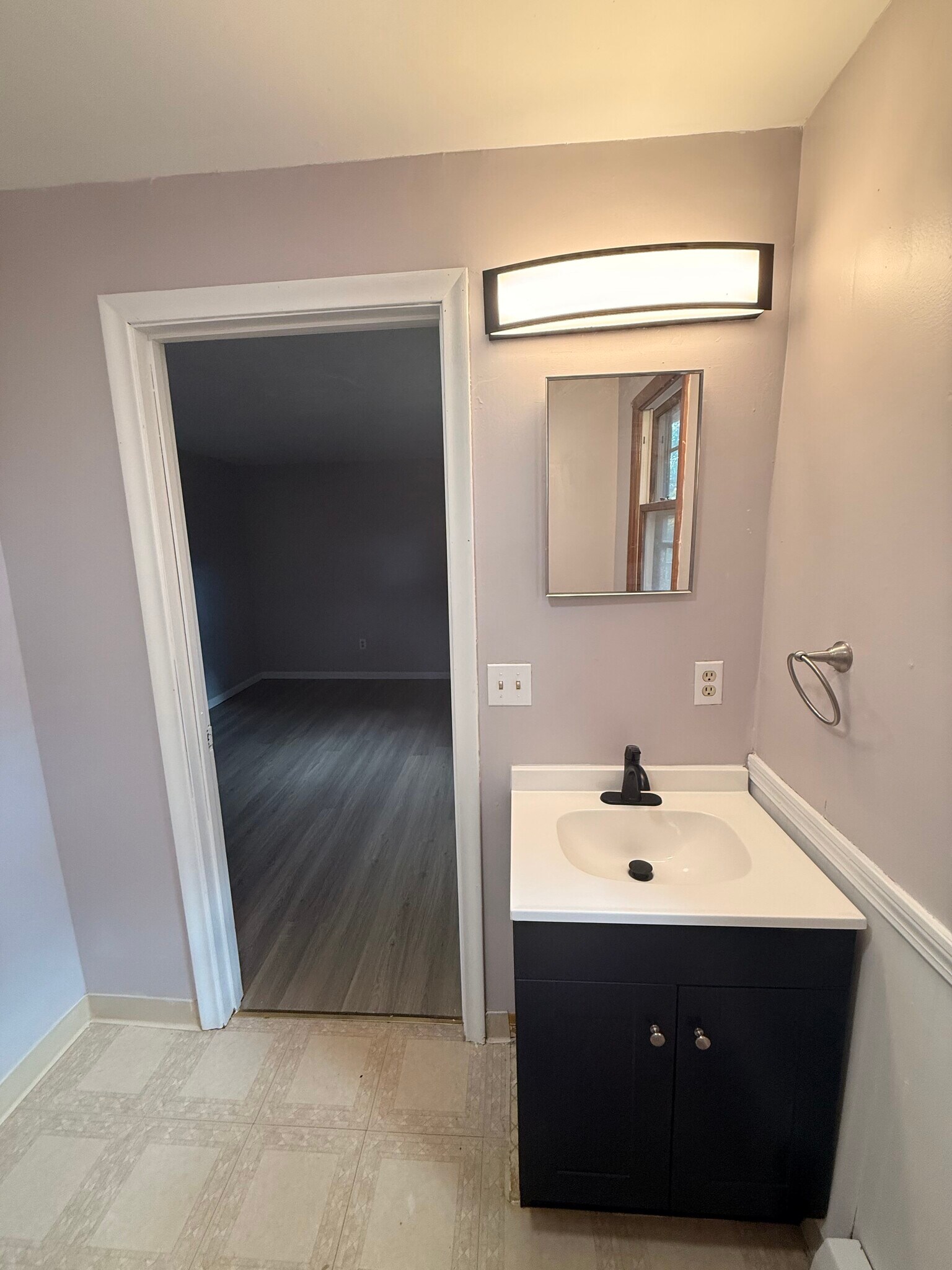 Building Photo - 606 Rye St