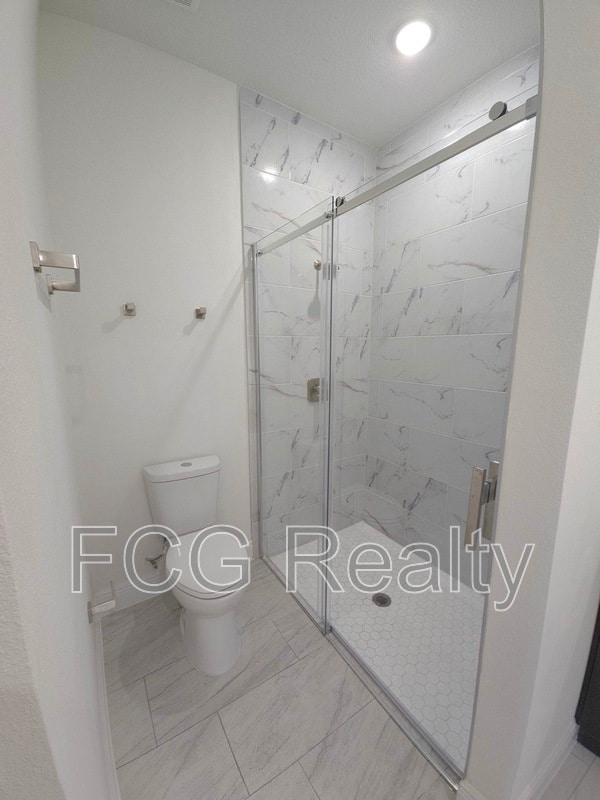 Building Photo - 9841 N Sistine Terrace