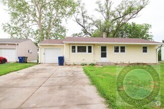 Building Photo - Spacious 3 Bedroom / 1 Bathroom Home in Be...