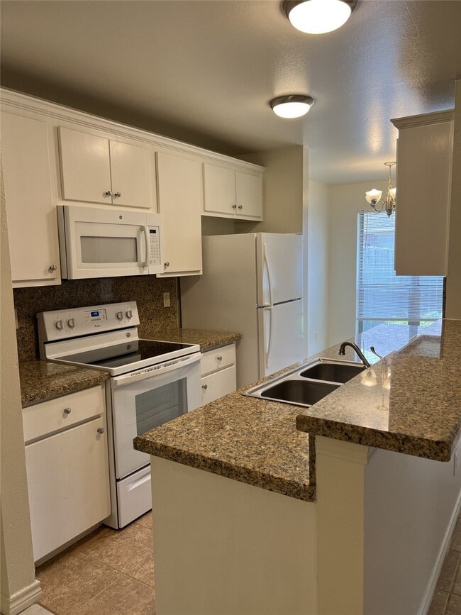 Building Photo - 712 Sharp St