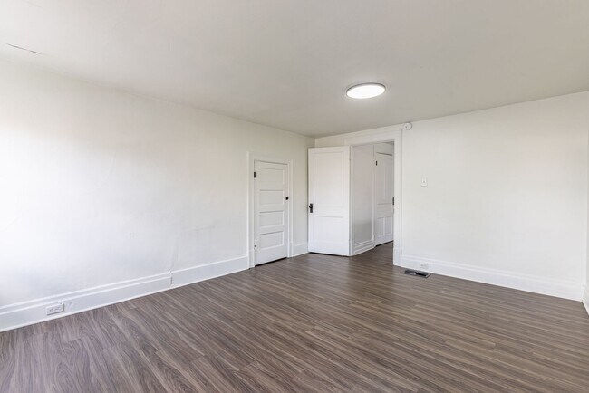 Building Photo - 123 Beltzhoover Ave