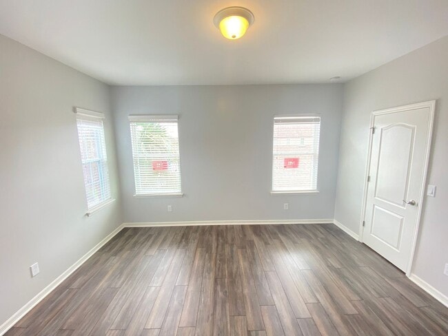 Building Photo - 7255 Shadeview Alley