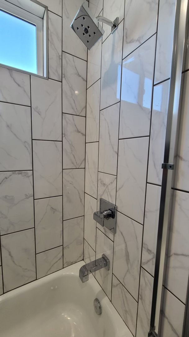 Building Photo - 84(142-144 1/2)