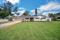 Building Photo - 675 Villa Grande Ave S