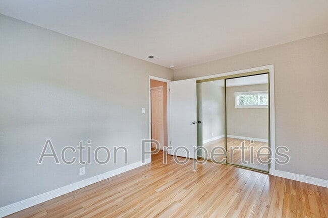 Building Photo - 1963 Landess Ave