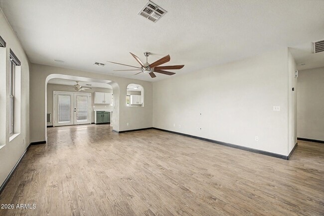 Building Photo - 16550 N Naegel Dr