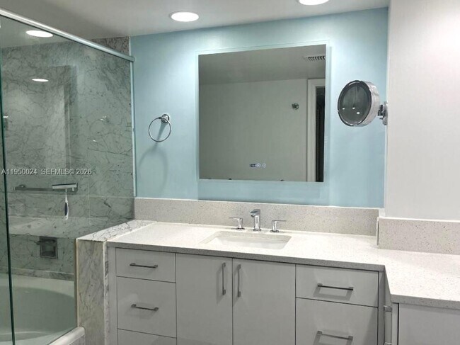 Building Photo - 1901 N Ocean Blvd