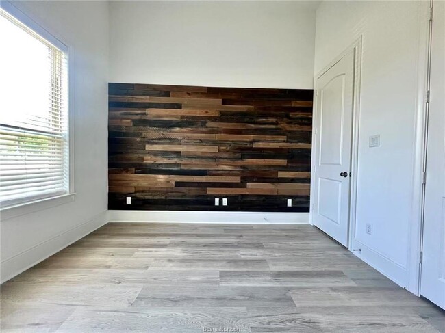 Building Photo - 3903 Eskew Dr