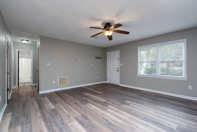 Building Photo - 196 Park Ridge Pl