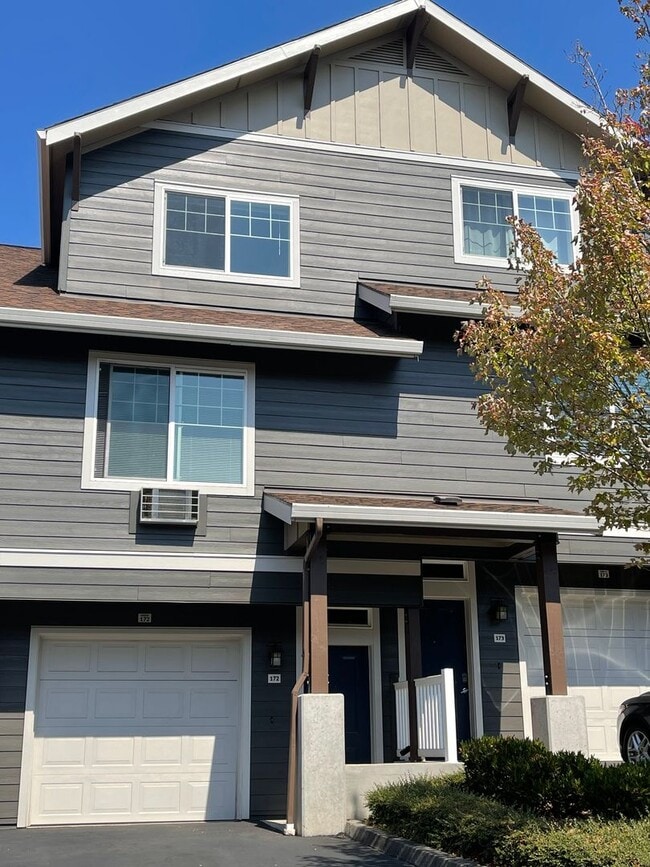 Building Photo - Beautiful Condo off Ellsworth!