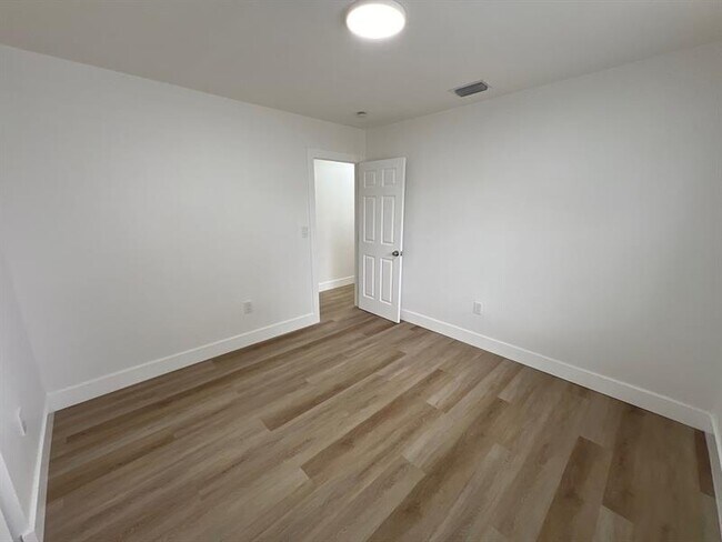 Building Photo - 2820 NW 95th St