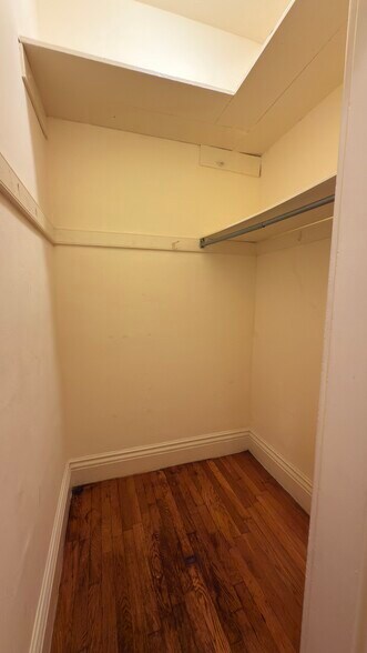 Building Photo - 104 Peterborough St