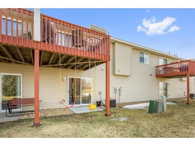 Building Photo - 2059 Brittany Ct