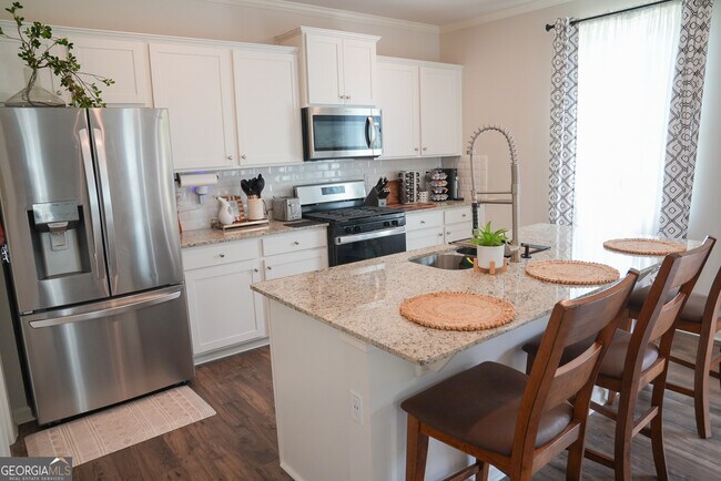 Building Photo - 3156 Ellenton Dr