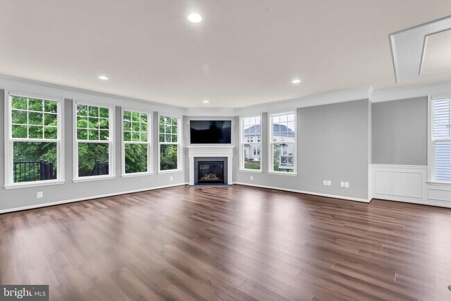 Building Photo - 40578 Sculpin Ct