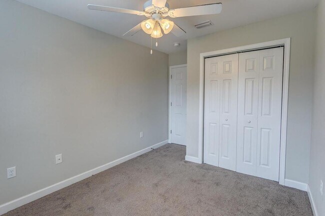 Building Photo - 9009 Banyan Beach Dr