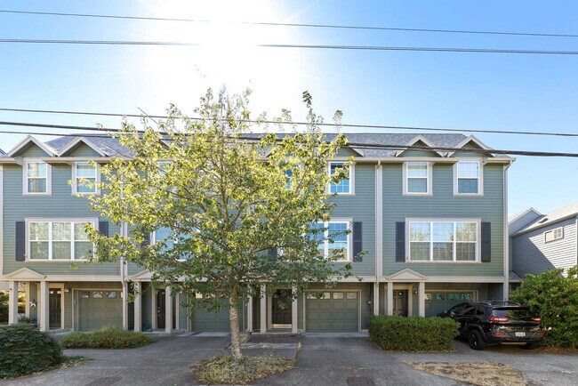 Building Photo - 6143 S Virginia Ave