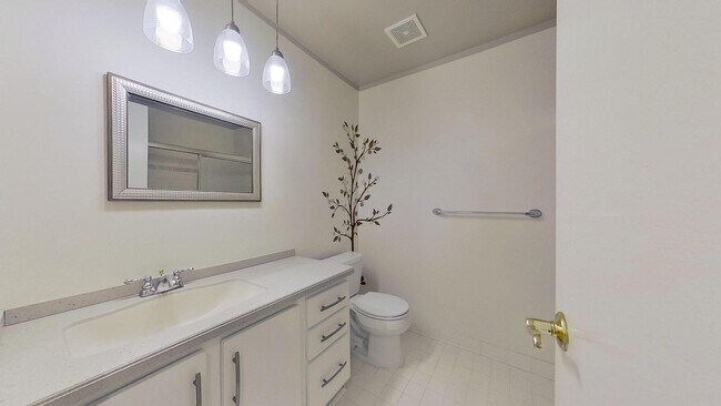 Building Photo - 21096 Boulder Cir