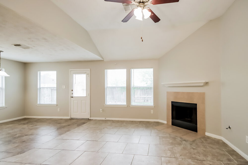 Building Photo - 21515 Lovis Way
