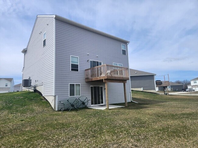 Building Photo - 4175 Cheyenne Ct