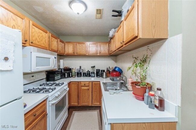 Building Photo - 25735 Lorain Rd