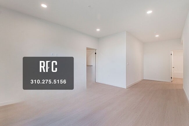 Building Photo - Welcome to the Gramercy