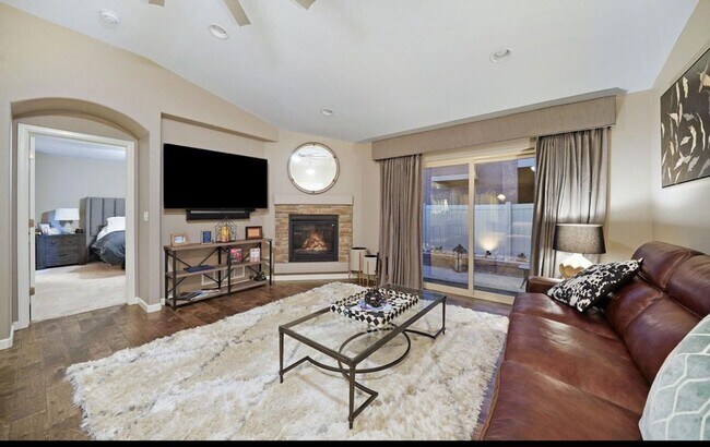 Building Photo - FULLY FURNISHED Northgate 3 Bed & Office near AFA