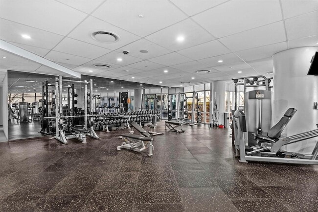 Building Photo - 77 Hudson St