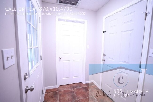 Building Photo - 605 Elizabeth-