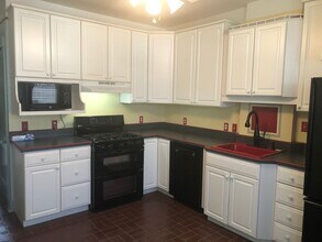 Building Photo - 1130 Race St