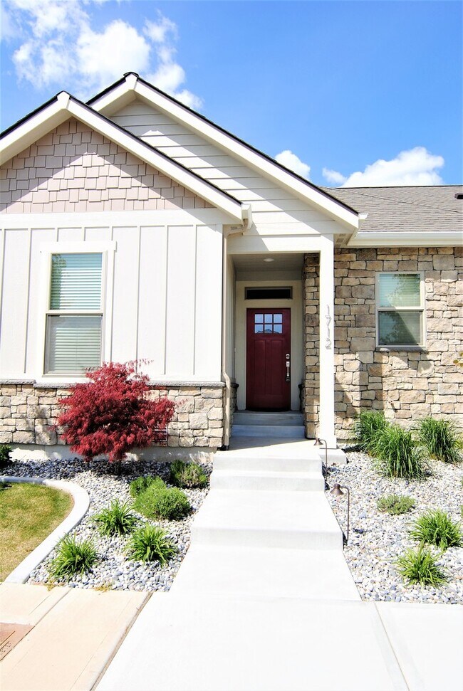 Building Photo - 1712/1714 Danny Boy Ln. Duplex