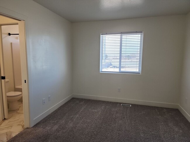 Building Photo - 4283 Hwy 56